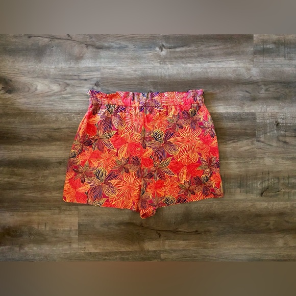 NWT House of Harlow 1960 Linen Floral Shorts - Picture 6 of 9